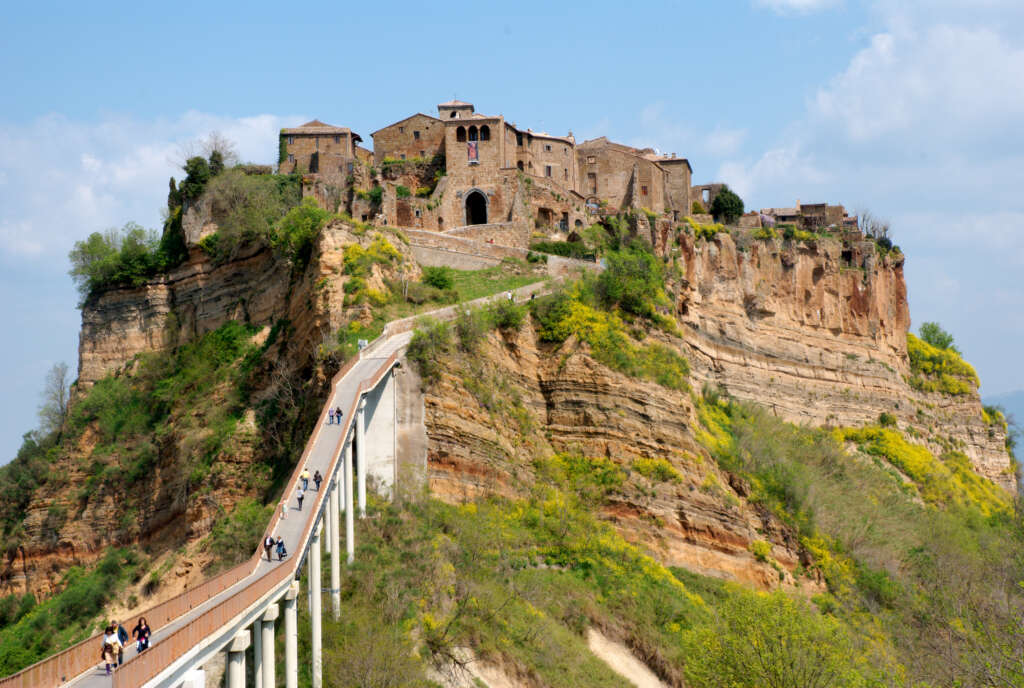 Luoghi insoliti da visitare nel Lazio Civita di Bagnoregio