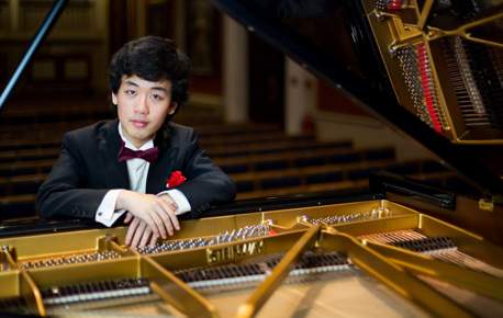 Yuanfan Yang in concerto