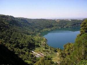 Camminando tra i boschi dei Castelli Romani