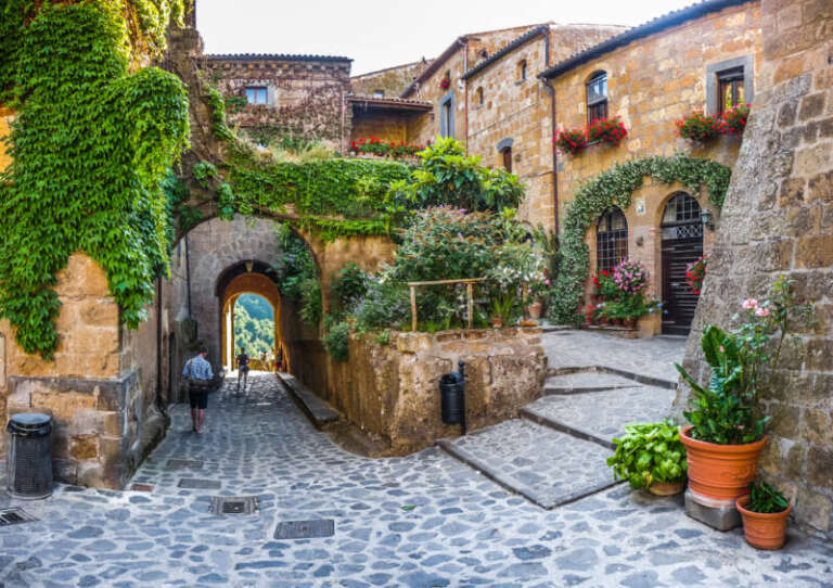 Ferragosto nel Lazio: Un Viaggio tra Mare, Borghi, Cultura e Avventura