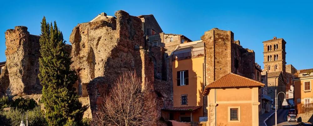 OmoGirando Albano Laziale, da Villa Ferrajoli all’Anfiteatro