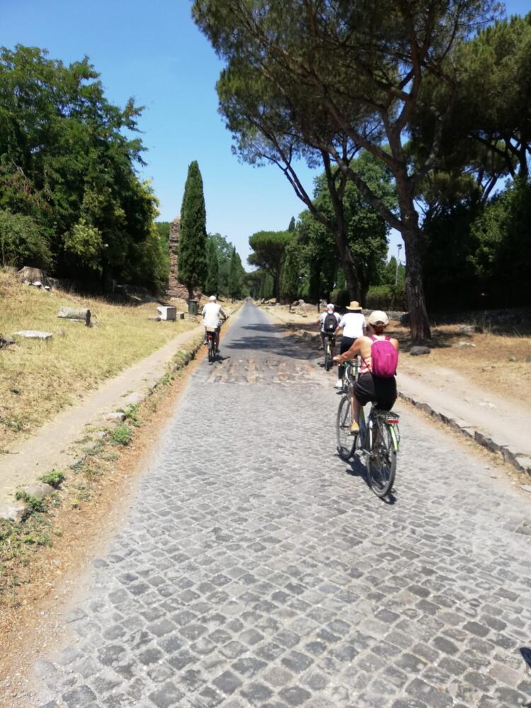 Pedalando nella natura e nella storia: Appia Antica & Acquedotti