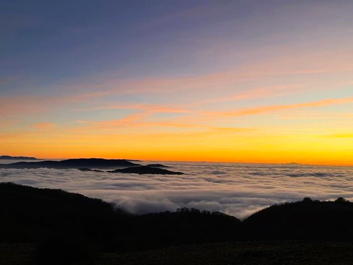 Tramonto sul monte Autore