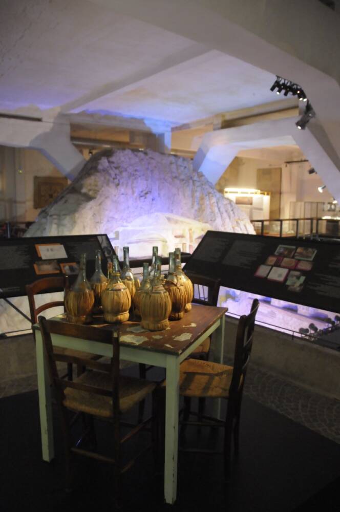 Omogirando le necropoli della Portuense e la mostra Roma 1975 al DrugStore Museum