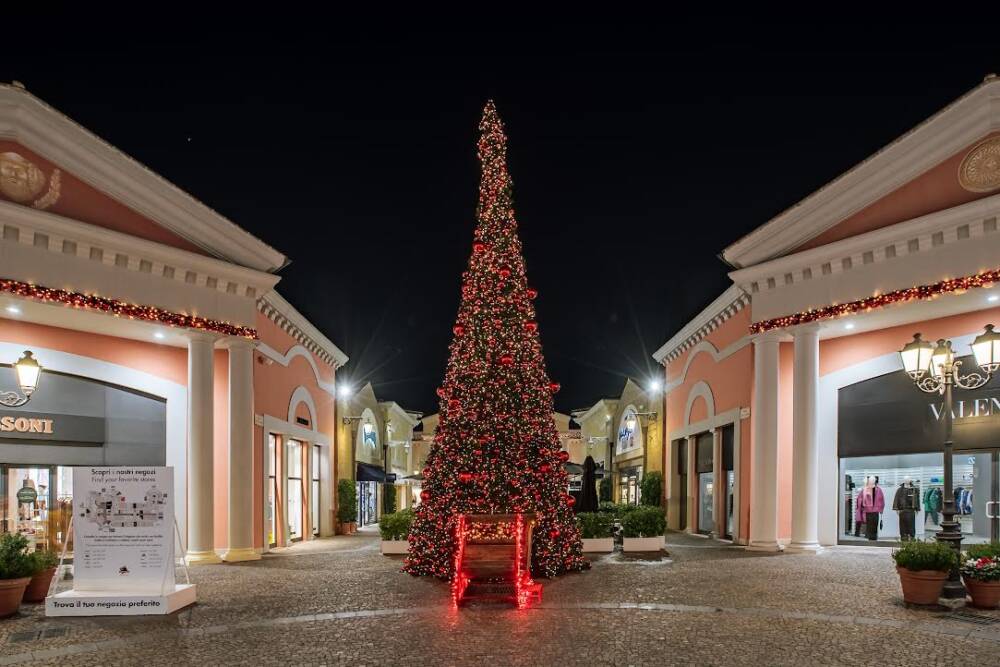 Switch on delle luminarie natalizie di Castel Romano Designer Outlet