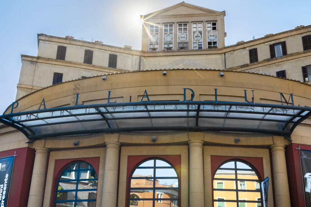 L'Inferno, tessuto da mani perfette