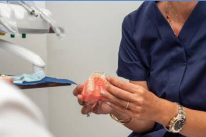 Apparecchio trasparente a Firenze e Prato: un percorso ortodontico su misura