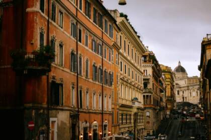 Serate laziali al chiuso con un calendario culturale e intrattenimento digitale