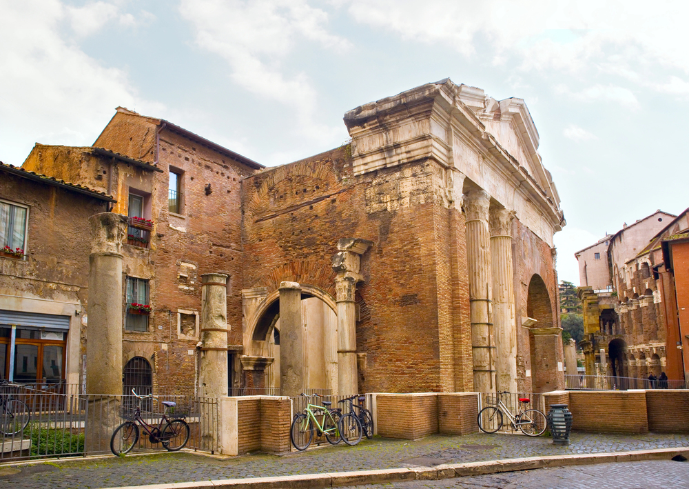 Teatro di Marcello e Portico di Ottavia Portico di Ottavia