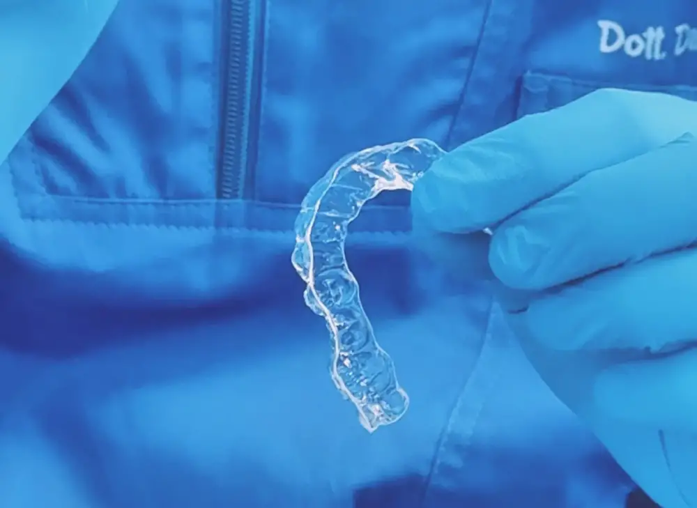 Apparecchio trasparente ad Alessandria: quanto si vede davvero? Apparecchio trasparente ad Alessandria: quanto si vede davvero?