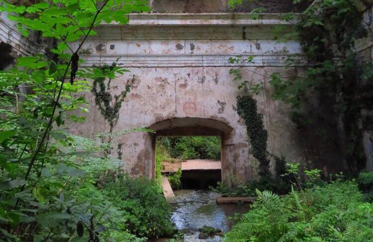 Chiesa di San Vittorino: La Chiesa che Affonda nel Mistero chiesa di san vittorino
