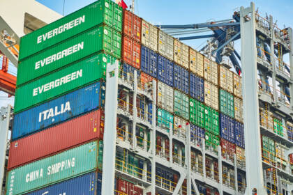 La fine dei "pacchetti low-cost" extra-UE: Guida completa alla svolta doganale del 1° luglio 2026 La fine dei "pacchetti low-cost" extra-UE: Guida completa alla svolta doganale del 1° luglio 2026