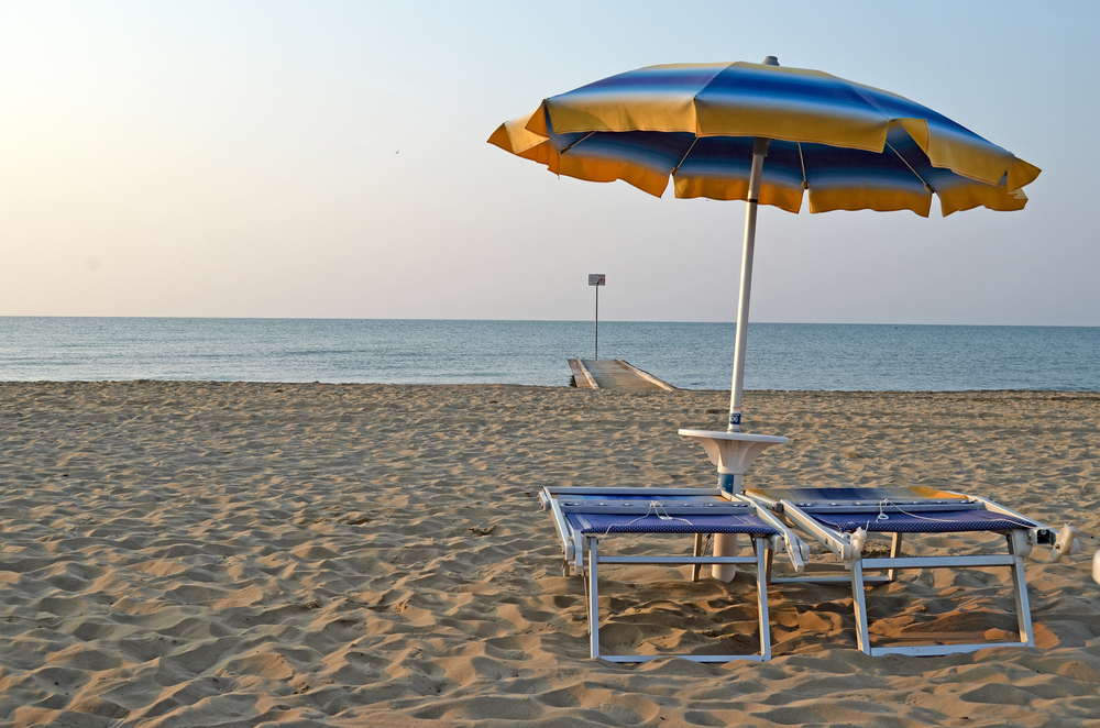 Vademecum del Bagnante: Diritti, Divieti e Regole tra Spiaggia Libera e Lidi Vademecum del Bagnante: Diritti, Divieti e Regole tra Spiaggia Libera e Lidi