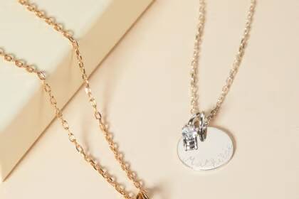 Bracciale inciso con cuore personalizzato: un regalo unico e speciale Bracciale inciso con cuore personalizzato: un regalo unico e speciale