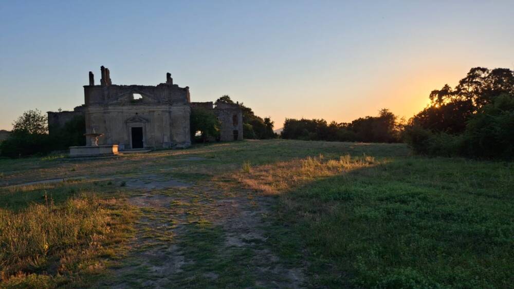 Tramonto nell'antica Monterano